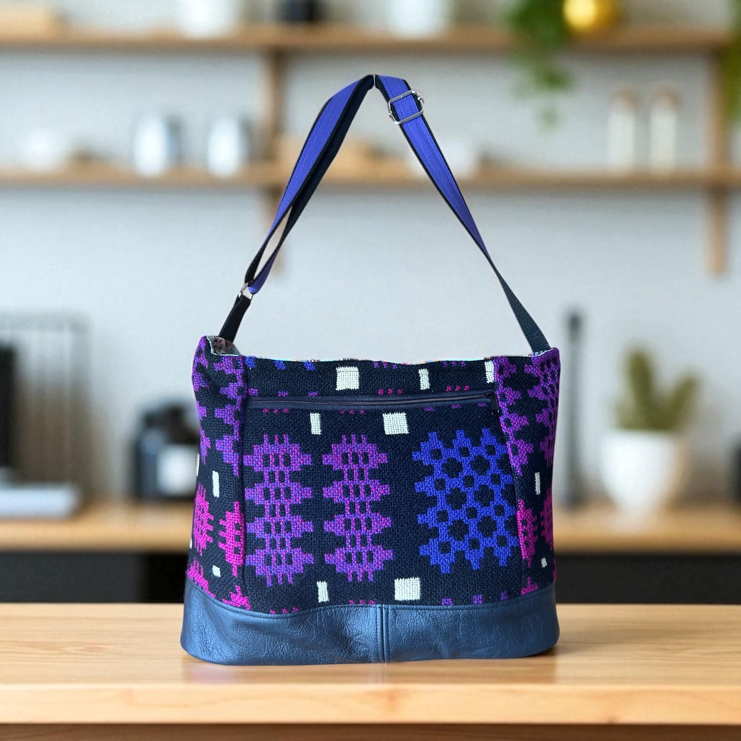 Vintage Welsh tapestry bucket handbag