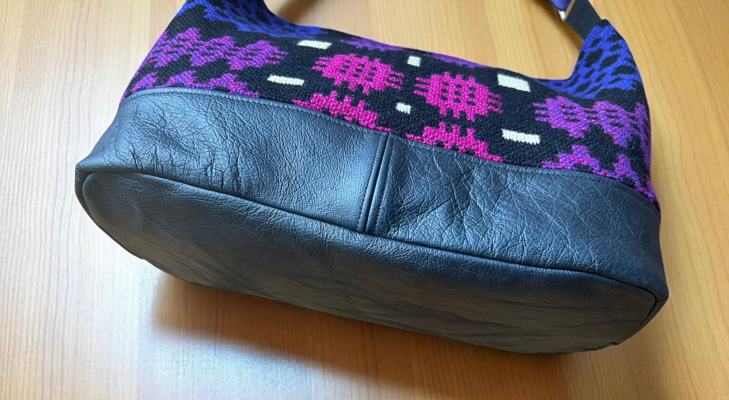 Vintage Welsh tapestry bucket handbag