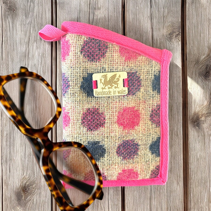 Glasses/phone case