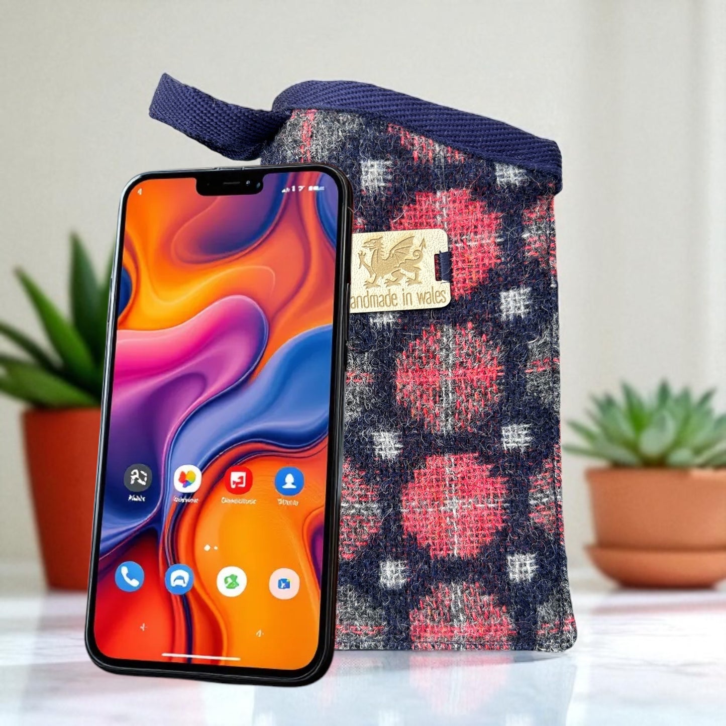 Glasses/phone case