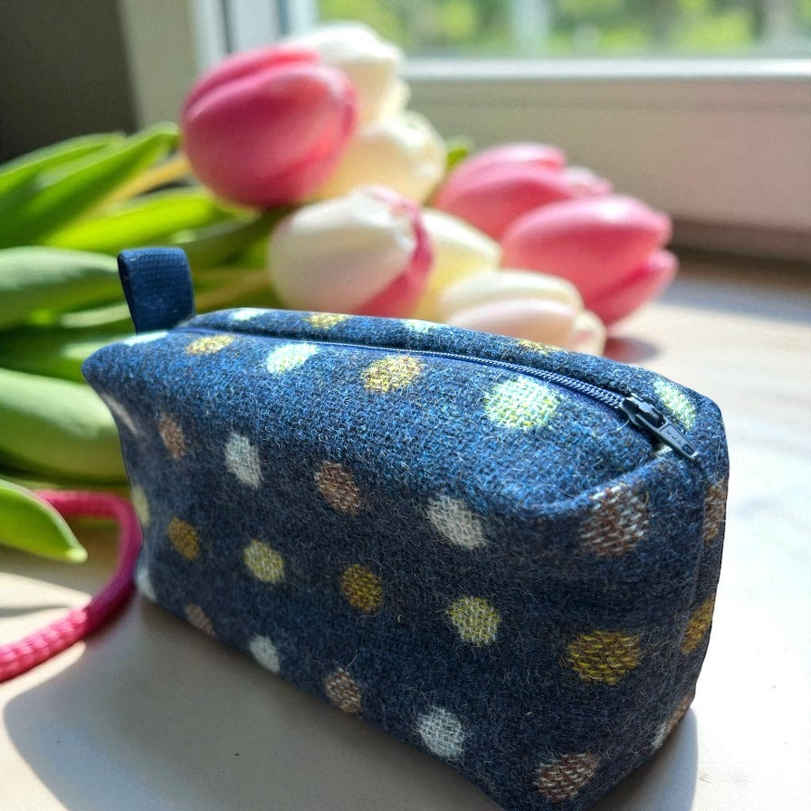 Make -up bag