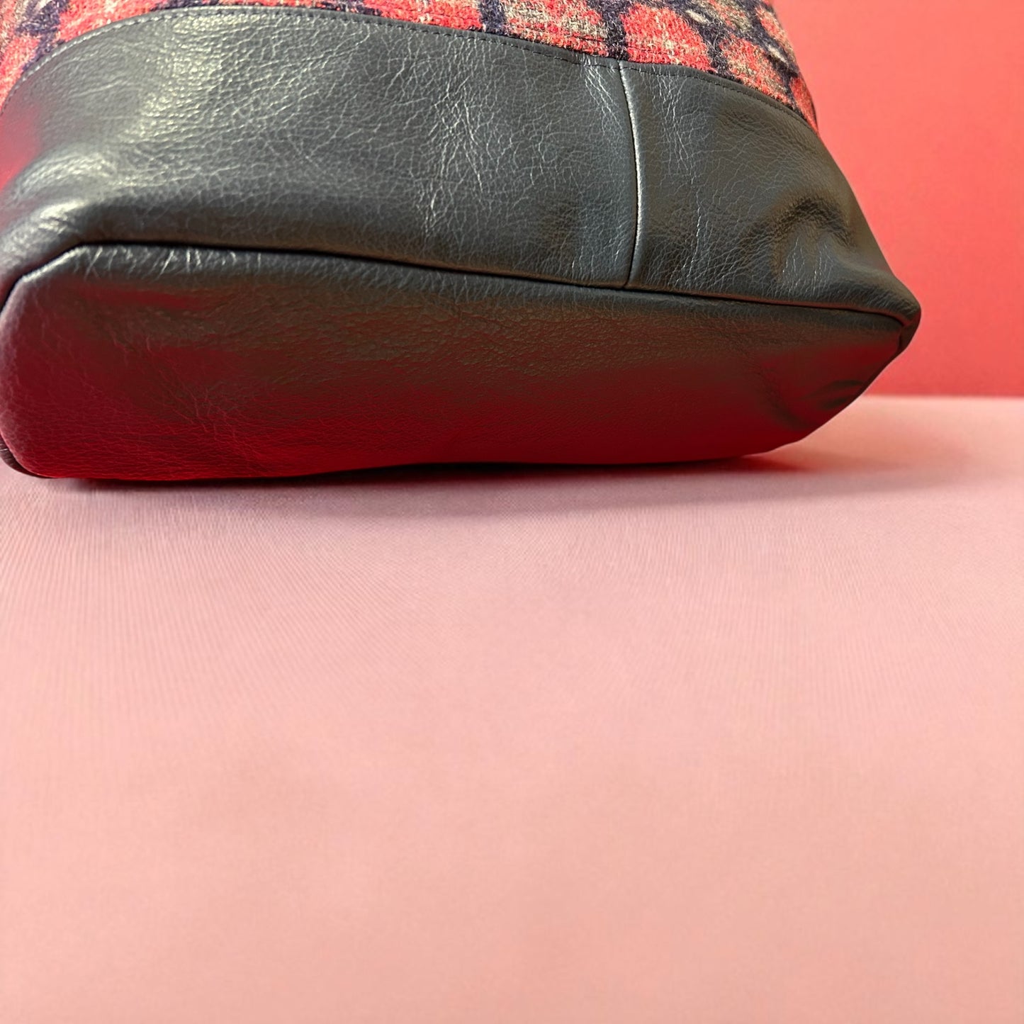 Wool and leather bucket handbag