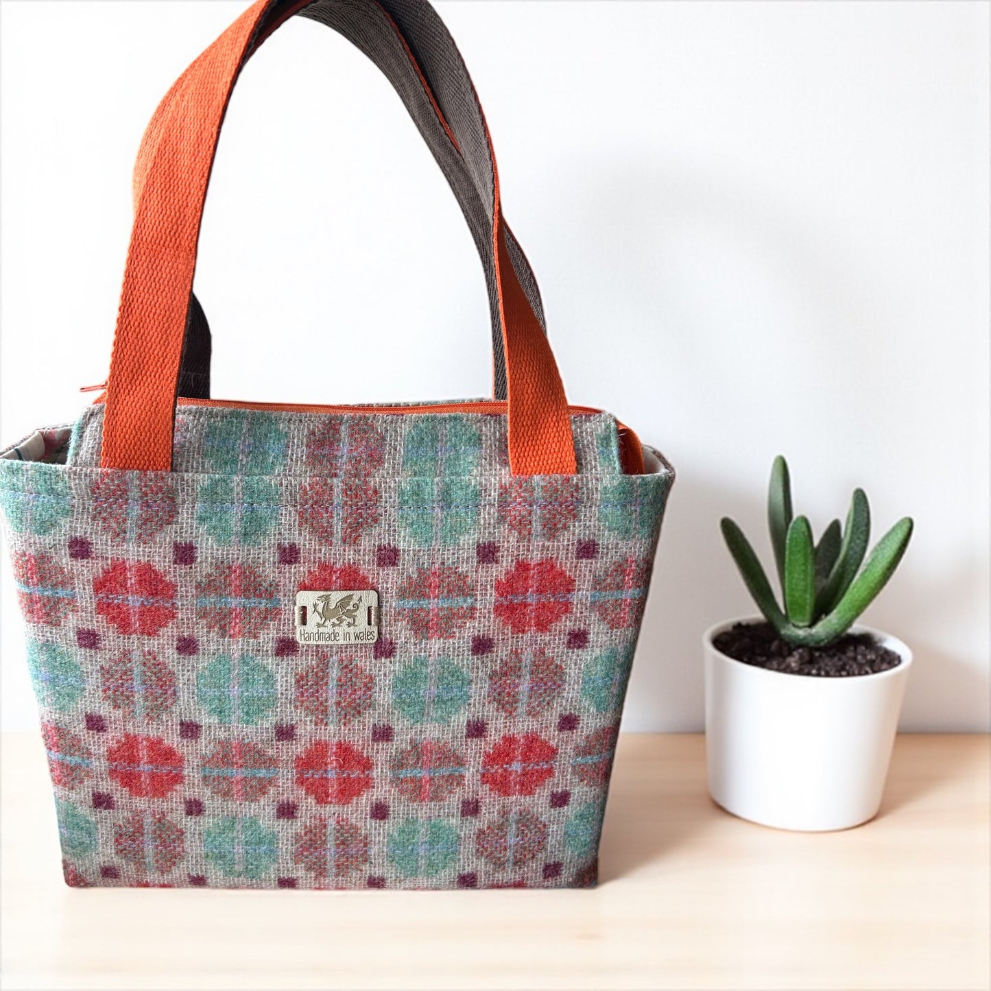 Handmade wool Handbag