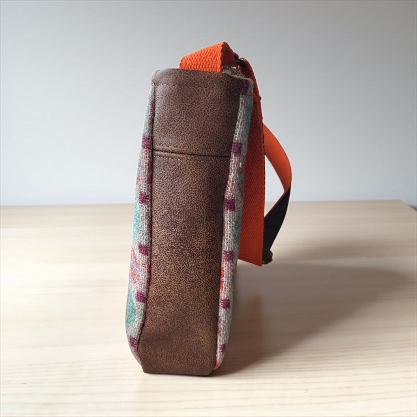 Wool and Leather Shoulder bag