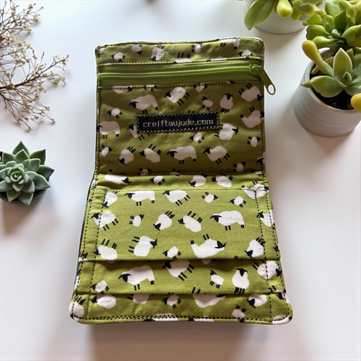 Wool wallet