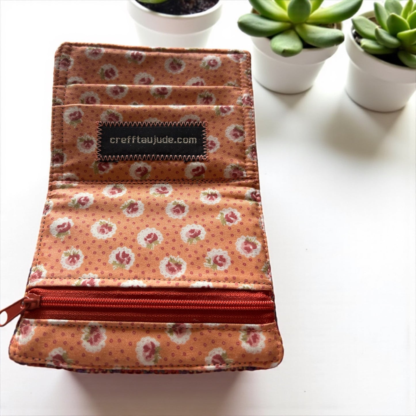 Wool wallet