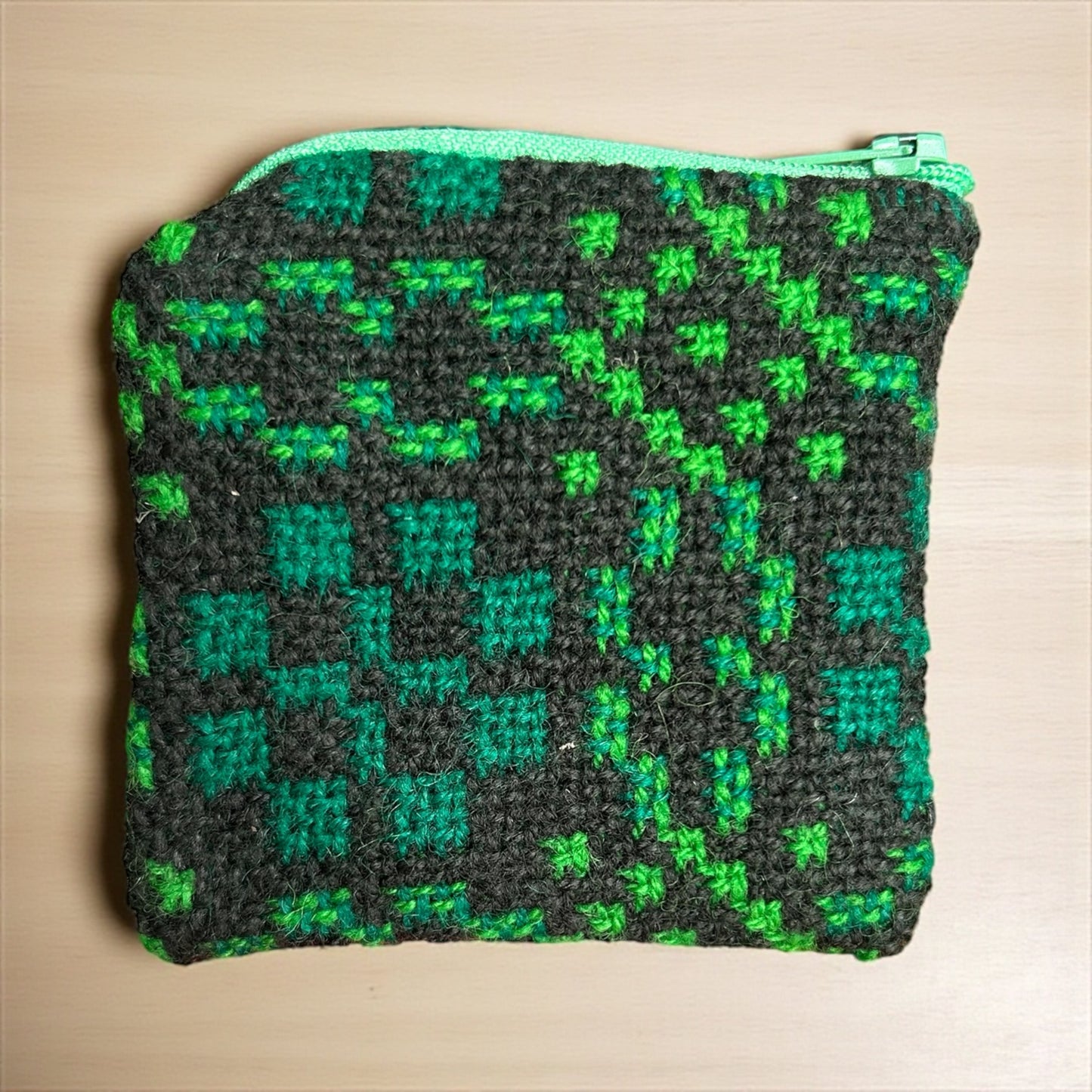 Vintage Welsh wool tapestry coin purse