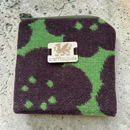 Wool wonders purse