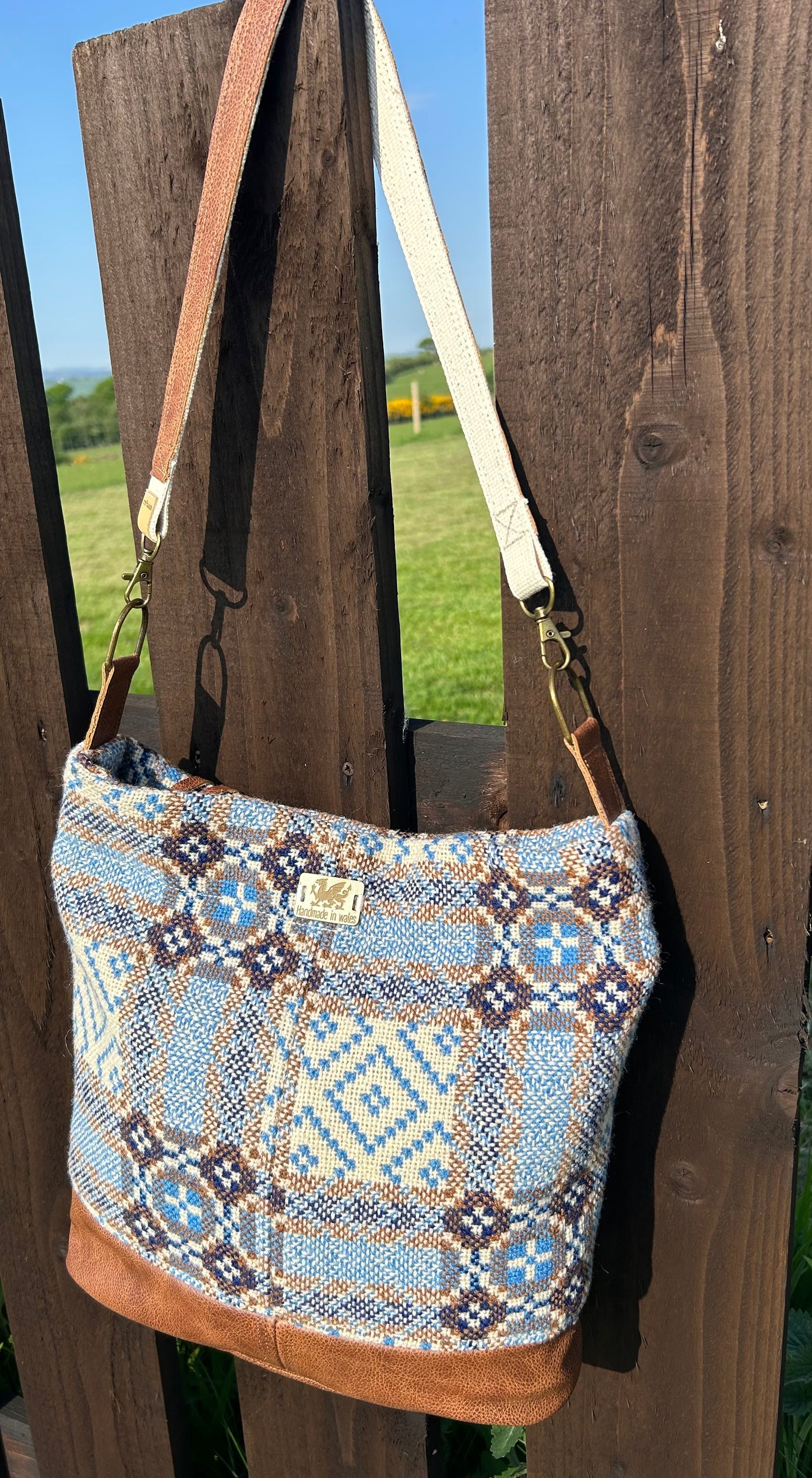Bucket bag