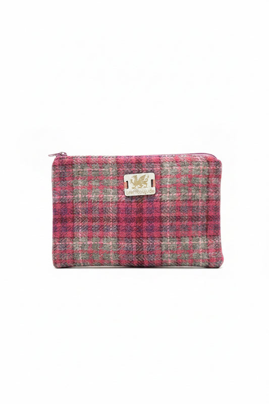 Wool purse