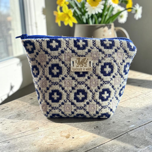 Welsh Tapestry Make Up Bag — Cream & Cobalt Blue
