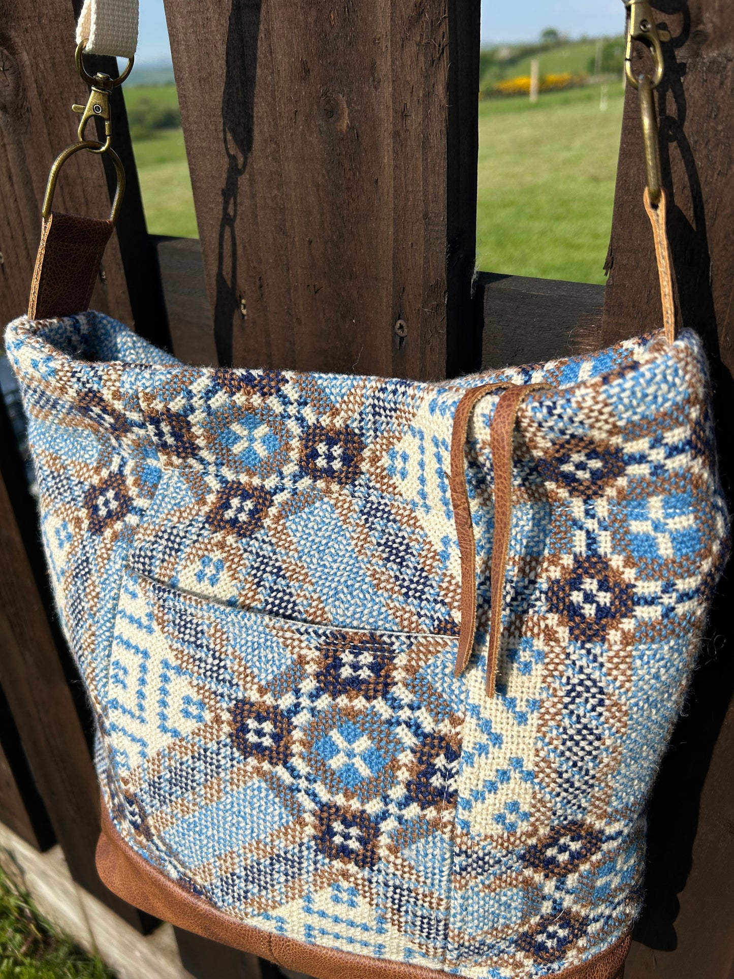 Bucket bag