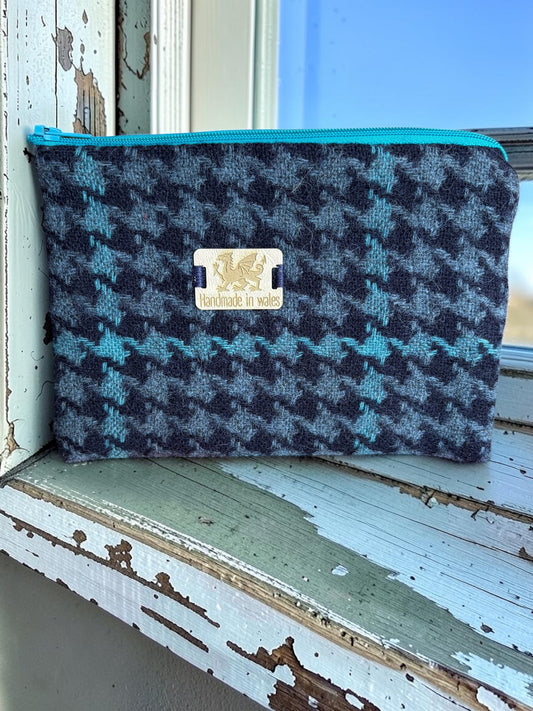 Wool purse