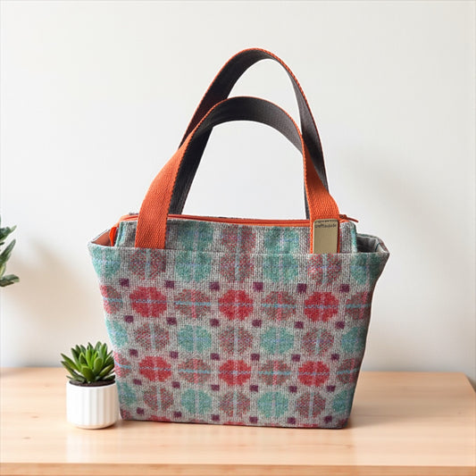 Handmade wool Handbag