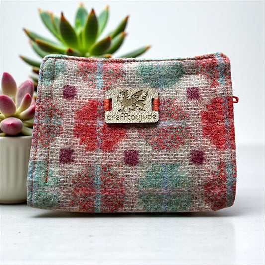 Wool wallet