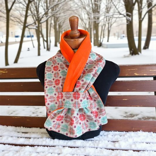 Wool and fleece scarf