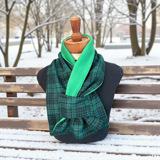 Wool and fleece scarf