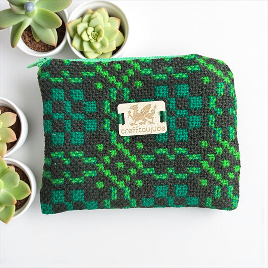 Vintage Welsh wool tapestry purse