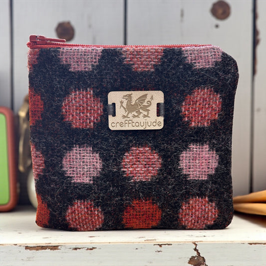 Wool purse