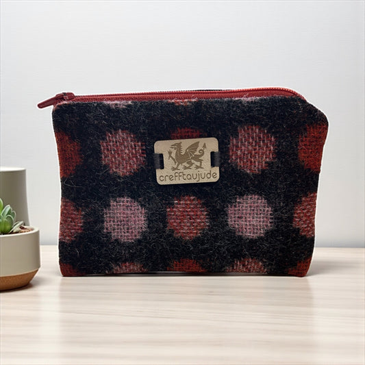 Wool purse