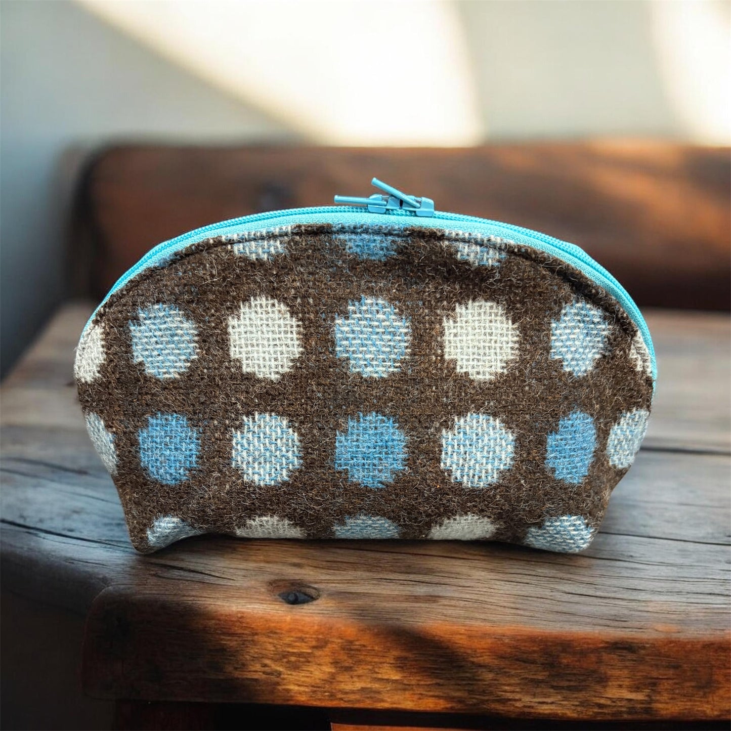 Wool fabric makeup pouch
