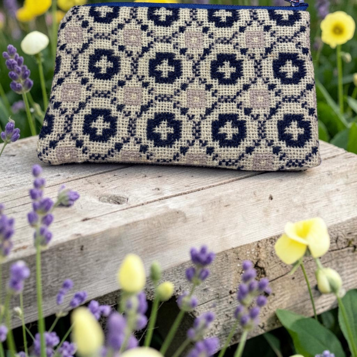 Welsh tapestry medium purse
